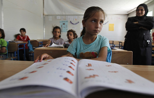 "مدارس قصبة المفرق" تئن تحت ضغط الطلبة السوريين "مدارس قصبة المفرق" تئن تحت ضغط الطلبة السوريين