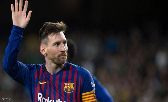 لاعب واحد يستطيع منافسة ميسي على "كرة الموسم" الذهبية لاعب واحد يستطيع منافسة ميسي على "كرة الموسم" الذهبية