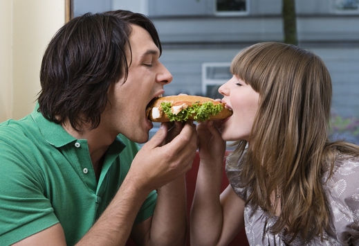 تخطي الوجبات يؤدي إلى اكتساب الوزن وأمراض خطيرة