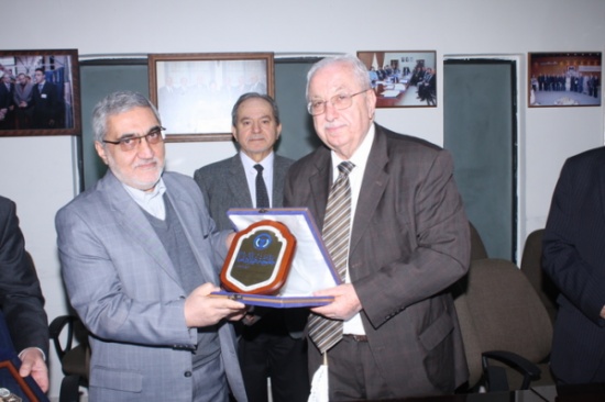 التعاون في هندسة الأحياء الجينية  بين جامعة فيلادلفيا ومركز الأبحاث الجينية في إيران