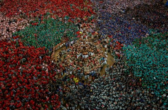 شاهد ابراج بشرية في كاتالونيا الإسبانية