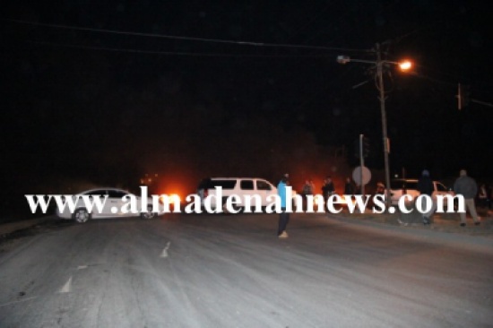 الجيش النظامي يستخدم المدنيين كدروع بشرية في جمرك النصيب