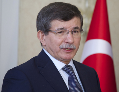 داود أوغلو: الزعم بإجراء انتخابات رئاسية في سوريا استهزاء بالعالم داود أوغلو: الزعم بإجراء انتخابات رئاسية في سوريا استهزاء بالعالم