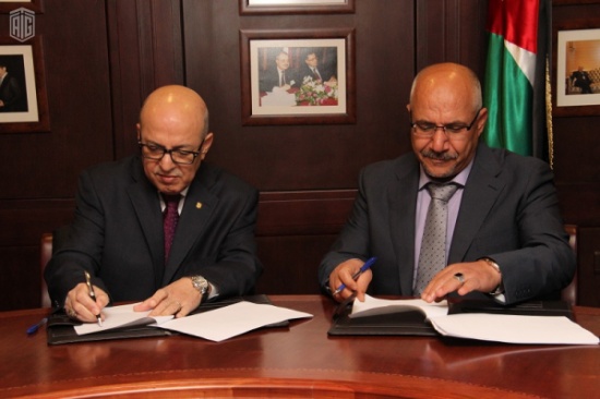 كلية طلال أبوغزاله تعتمد الطاقة البديلة لتوليد الكهرباء