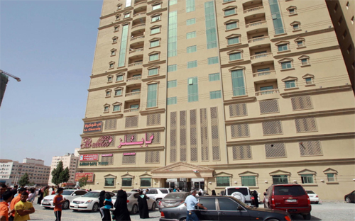 إخلاء مبان عدة في دول خليجية إثر زلزال إيران