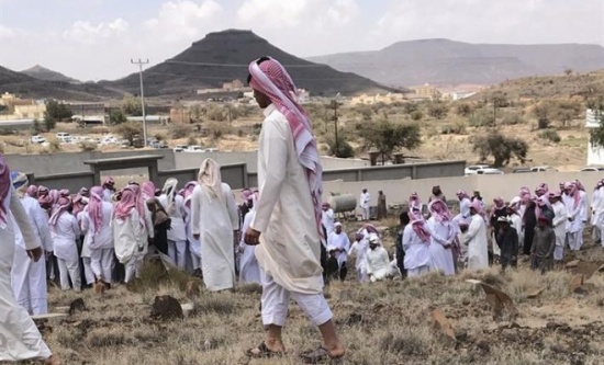 تفاصيل وفاة سيدة بعد تشييع جثمان والدتها بـ 30 ساعة تفاصيل وفاة سيدة بعد تشييع جثمان والدتها بـ 30 ساعة
