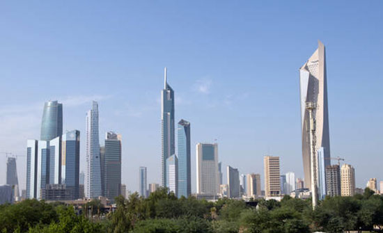 الكويت تعلق معظم رحلات الركاب الجوية وتعلن إجازة رسمية في البلاد حتى 26 مارس بسبب كورونا