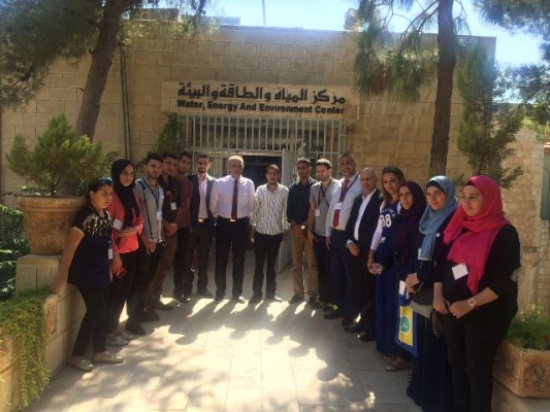 وفد رحلة الإبداع الفلسطيني يزور "الأردنية"