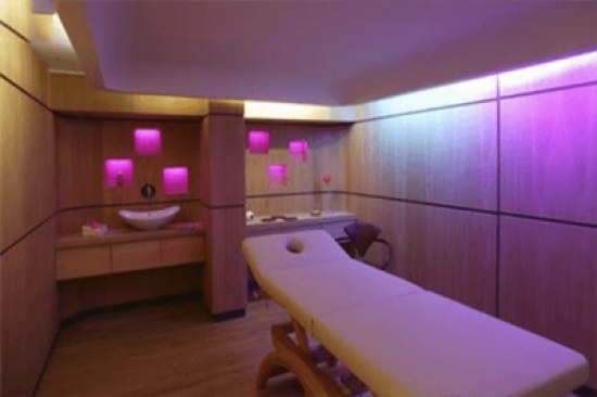 الإطاحة بشاب سعودي امتهن عمل المساج للمطلقات