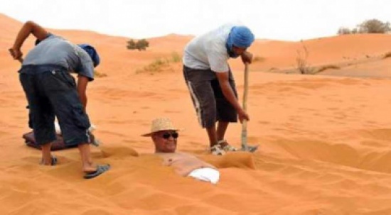 هشاشة العظام تدفع المغاربة للتداوي بالأعشاب والرمال هشاشة العظام تدفع المغاربة للتداوي بالأعشاب والرمال