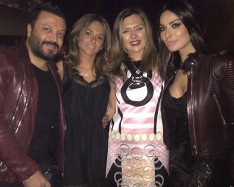 بالصور - نادين نسيب نجيم تحتفل بعيد ميلادها مع اصدقائها... شاهدوا "الكعكة الملكية"! بالصور - نادين نسيب نجيم تحتفل بعيد ميلادها مع اصدقائها... شاهدوا "الكعكة الملكية"!