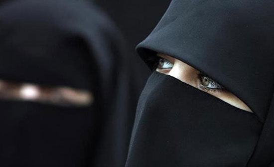 الأمم المتحدة تأسف للحظر السويسري على ارتداء النقاب الأمم المتحدة تأسف للحظر السويسري على ارتداء النقاب