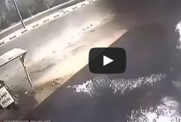 شاهد.. انشغل بجواله فتسبب بكارثة داخل محطة وقود !!