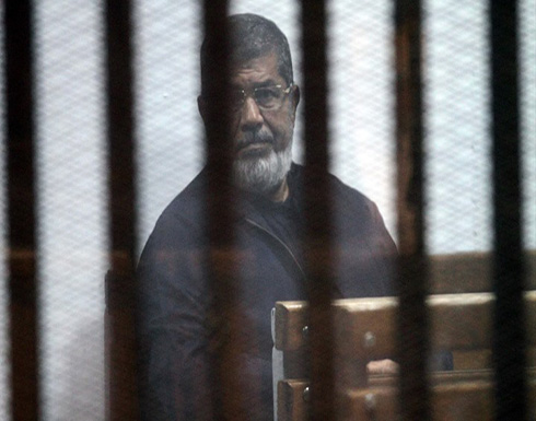 تدهور الحالة الصحية لــ محمد مرسي ونجله يطالب الجميع بتدخل لانقاذ حياته تدهور الحالة الصحية لــ محمد مرسي ونجله يطالب الجميع بتدخل لانقاذ حياته