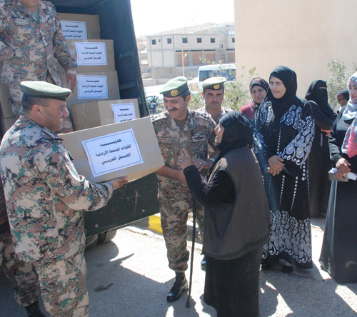 قيادة المنطقة العسكرية الجنوبية توزع طرود الخير