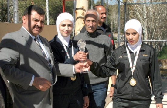 طالبات يظفران ببطولة الكرة الشاطئية للكليات الجامعية