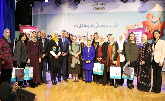 الأميرة عالية بنت الحسين تكرم عددا من الأمهات في عيدهن الأميرة عالية بنت الحسين تكرم عددا من الأمهات في عيدهن