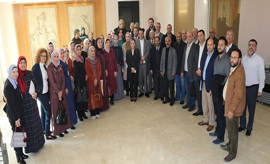 عقد ورشة عمل ضمن مكون صندوق منح المشاريع الابتكارية عقد ورشة عمل ضمن مكون صندوق منح المشاريع الابتكارية
