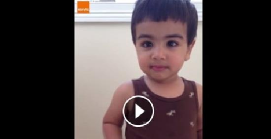بالفيديو.. طفل ذكي عمره 17 شهرا يحفظ عواصم أكثر من 50 دولة