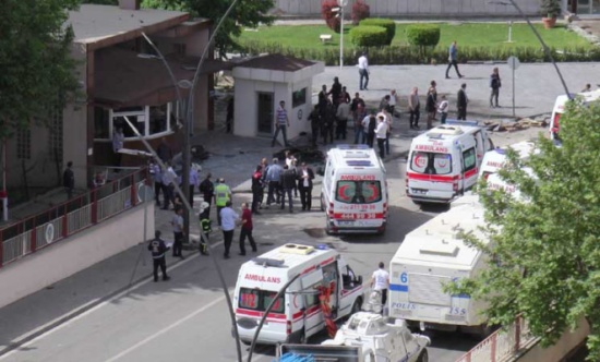 انفجار في مدينة إزمير التركية انفجار في مدينة إزمير التركية