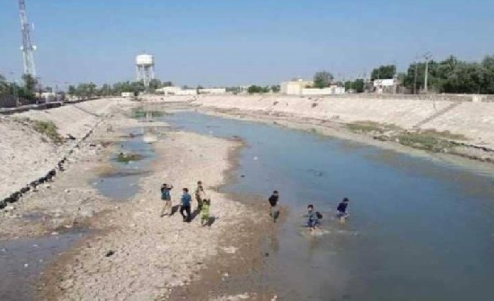 وزير عراقي يؤكد تعرض بلاده لحصار مائي إيراني