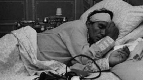 أخر مكالمة للعندليب الأسمر قبل رحيله " عبد الحليم حافظ " .. فيديو