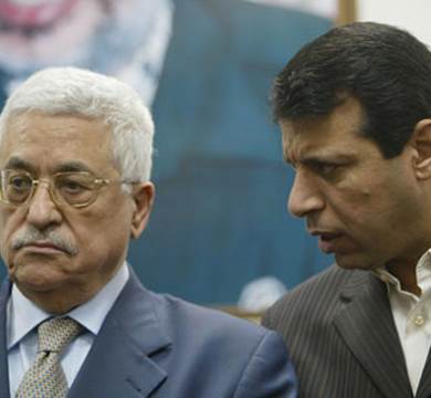 "السيسي".. كلمة السر وراء بث هجوم عباس على دحلان بقسوة "السيسي".. كلمة السر وراء بث هجوم عباس على دحلان بقسوة