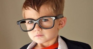 ساعد طفلك على تعزيز صورته الإيجابية عن نفسه بتقديره وسماعه ساعد طفلك على تعزيز صورته الإيجابية عن نفسه بتقديره وسماعه