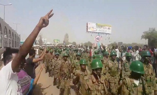 الجيش السوداني يعلن تشكيل مجلس انتقالي في البلاد الجيش السوداني يعلن تشكيل مجلس انتقالي في البلاد