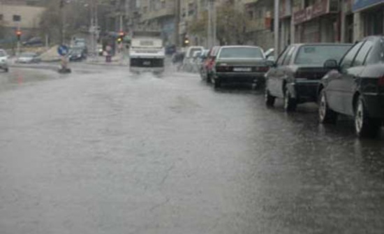 غزارة الامطار تشكل بركا في شوارع الكورة غزارة الامطار تشكل بركا في شوارع الكورة