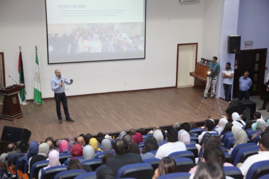 جامعة البترا تقيم ملتقى مؤسسات الأعمال والتجارة الإلكترونية الأول جامعة البترا تقيم ملتقى مؤسسات الأعمال والتجارة الإلكترونية الأول