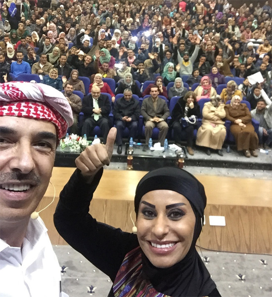 سلاح الفنان : وجهة نظر في مسرحية (إرهاب عالباب) سلاح الفنان : وجهة نظر في مسرحية (إرهاب عالباب)