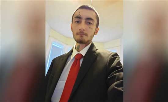 اشترى السلاح بشكل قانوني.. تفاصيل جديدة عن منفذ إطلاق النار في شيكاغو اشترى السلاح بشكل قانوني.. تفاصيل جديدة عن منفذ إطلاق النار في شيكاغو