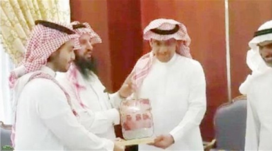 شاب سعودي يتبرع بكبده لطفلة جندي على الحدود شاب سعودي يتبرع بكبده لطفلة جندي على الحدود