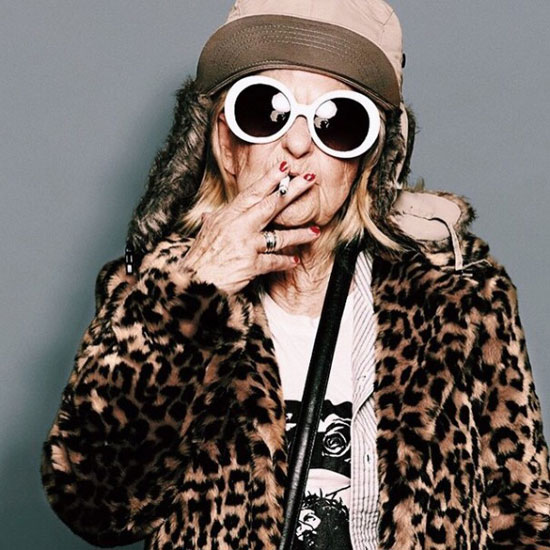 امرأة في الـ86 من عمرها تنشر صورها على إنستجرام