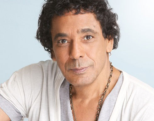 محمد منير يغادر مستشفى دار الفؤاد بعد إجراء عملية فى القلب