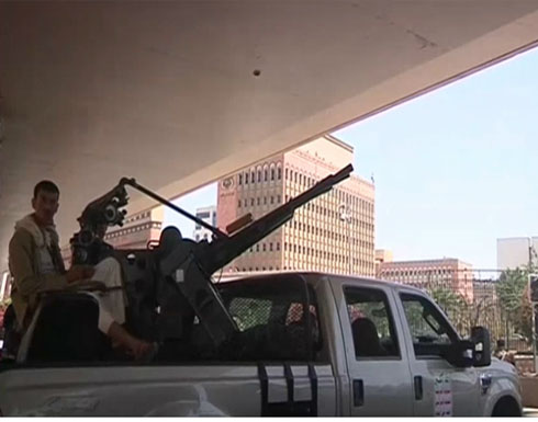 الحراك التهامي يستعد للمواجهة بعد ان حاصر الحوثيون مطار الحديدة