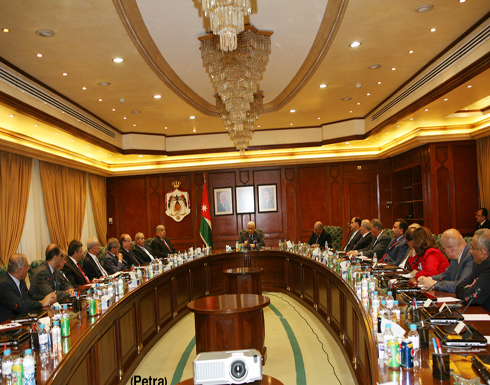 مجلس الوزراء يوافق على اعفاء العمال الأجانب المخالفين من غرامات تجاوز الإقامة