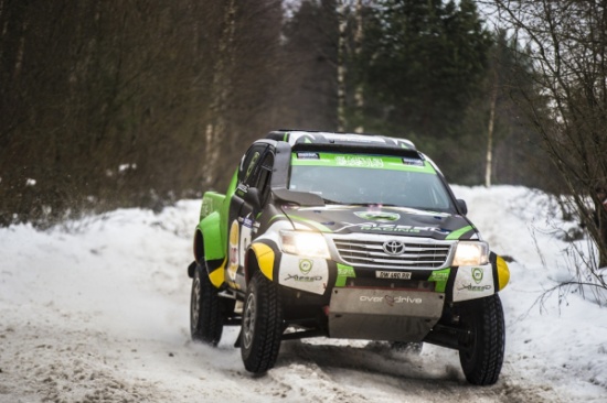 بالصور .. يزيد الراجحي بطلاُ للعالم بروسيا ويرفض (الشمبانيا) في التتويج