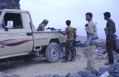المقاومة الشعبية تأسر 11 مسلحا حوثيا في تعز وسط اليمن