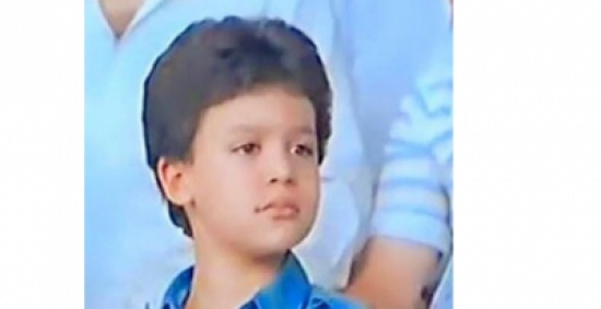 صور | خمنّوا هذا الطفل أي نجم عربي أصبح؟! صور | خمنّوا هذا الطفل أي نجم عربي أصبح؟!
