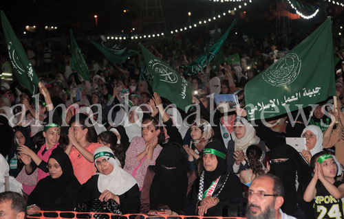 أردنية تتبرع بـ20 دونما لغزة خلال مهرجان الحركة الاسلامية بعمان