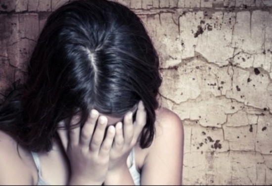 عملية إجهاض لطفلة في الـ 11 من عمرها حملت من صديقها في المدرسة ! عملية إجهاض لطفلة في الـ 11 من عمرها حملت من صديقها في المدرسة !