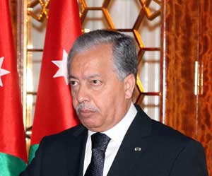 وزير الداخلية يوعز بتمديد الدوام في مكاتب الاحوال المدنية والجوازات 