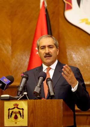 وزير الخارجية يعقد مؤتمرا صحافيا حول اخر المستجدات   