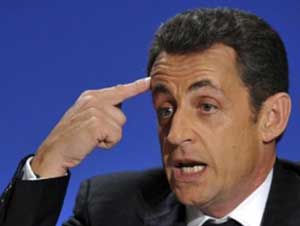 انفجار طرد في أثينا والشرطة تُبطل آخر موجهاً إلى ساركوزي