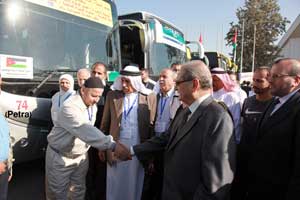 وزير الأوقاف يودع قوافل الحج الاردنية