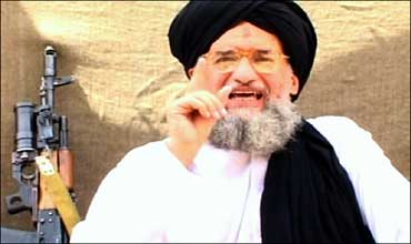  تهديد الظواهري بعد الحكم على عالمة الأعصاب الباكستانية عافية صديقي 