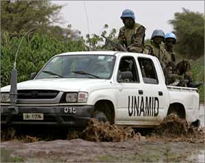 خطف 3 طيارين روس في دارفور