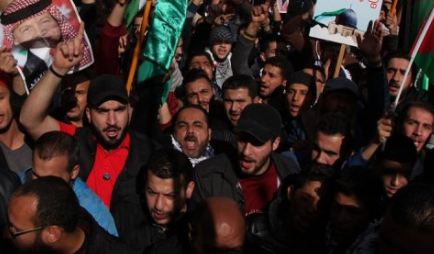 وقفة احتجاجية ومهرجان خطابي لنصرة القدس بالمزار الجنوبي